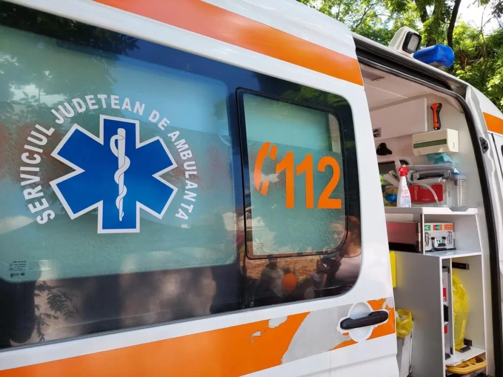 Un bărbat a decedat în scara unui bloc din cartierul Nicolina, în pofida eforturilor de resuscitare