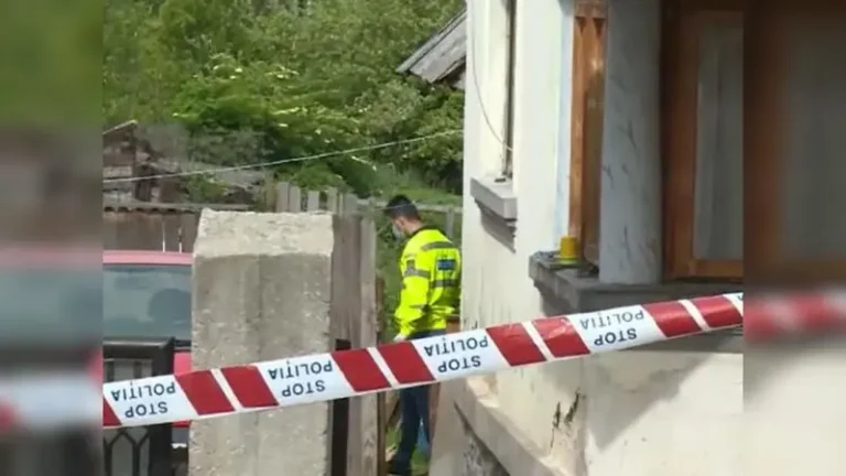 Un bărbat din Bacău și-a mințit sora de mai multe ori că mama lor a murit. Ultima oară, femeia a fost găsită moartă în casă