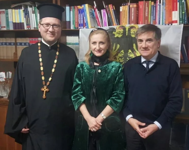 Un preot român îi roagă pe hoț să îi înapoieze documentele după un furt la supermarket