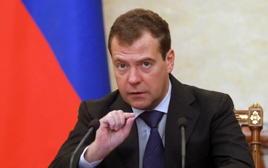 Fostul președinte rus Medvedev insultă România în legătură cu returnarea aurului