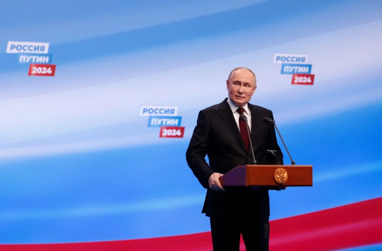 Putin obține 87,32% din voturi după numărarea a 99,36% din buletinele de vot
