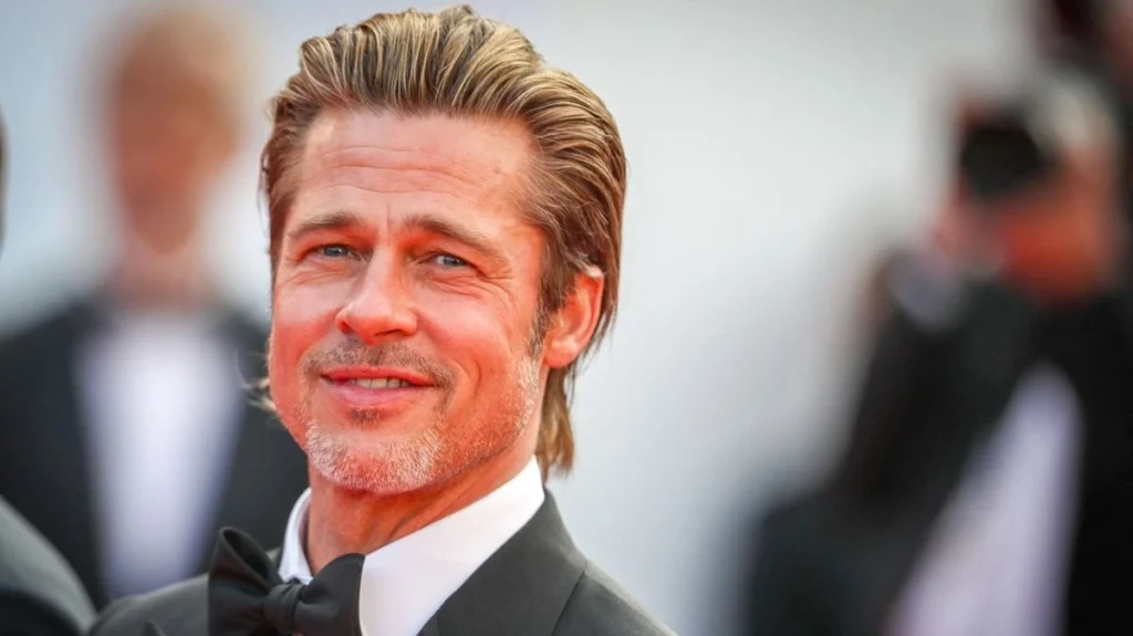 O româncă a crezut că avea o relație cu Brad Pitt și a sfârșit prin a fi înșelată de o bandă de nigerieni