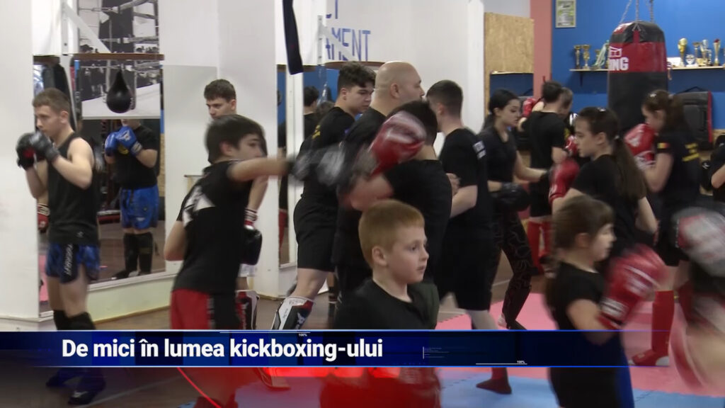 De mici în lumea kickboxing-ului