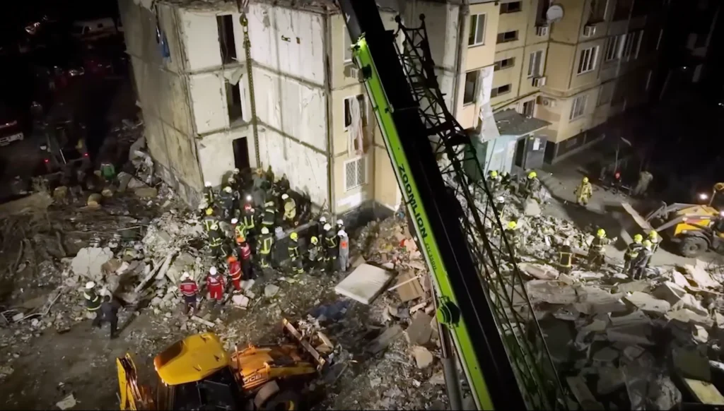 Ucraina încheie eforturile de salvare după atacul cu drone din Odesa, în urma căruia 12 persoane au fost ucise