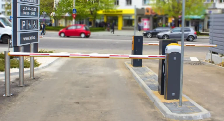 Cum se aplică amenzile în parcare la supermarket? Mulţi şoferi cred că aici nu poţi fi sancţionat