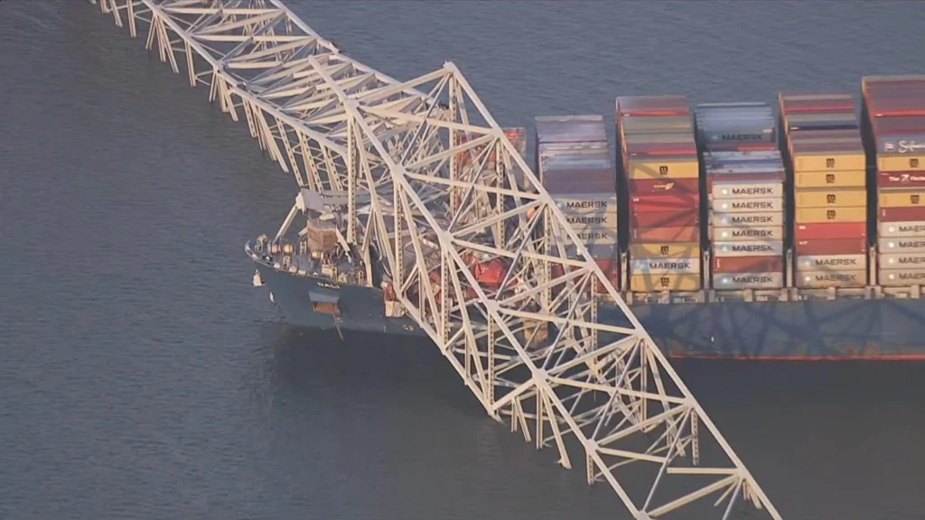Operatorul navei din Baltimore spune că toți membrii echipajului sunt în siguranță