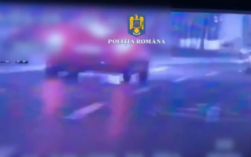 Un tânăr de 19 ani, cu permisul suspendat, reţinut după o urmărire în trafic. El a fost blocat şi scos cu forţa din maşină