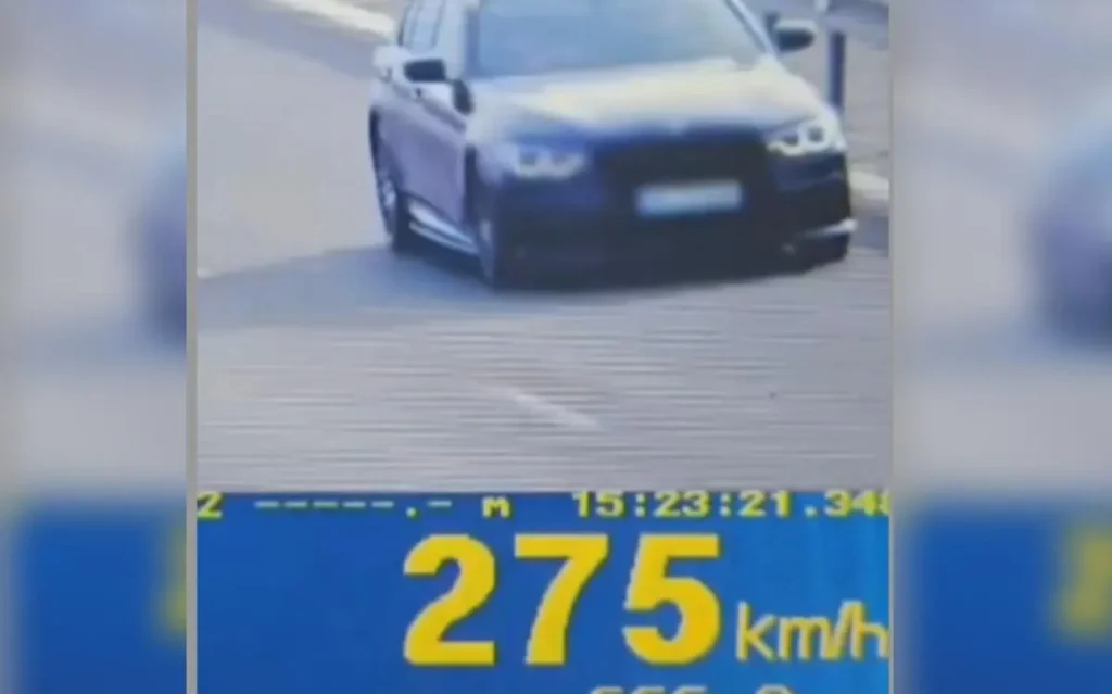 Șofer de BMW prins cu 275 km/h. Mesajul hilar postat de polițiștii de la rutieră