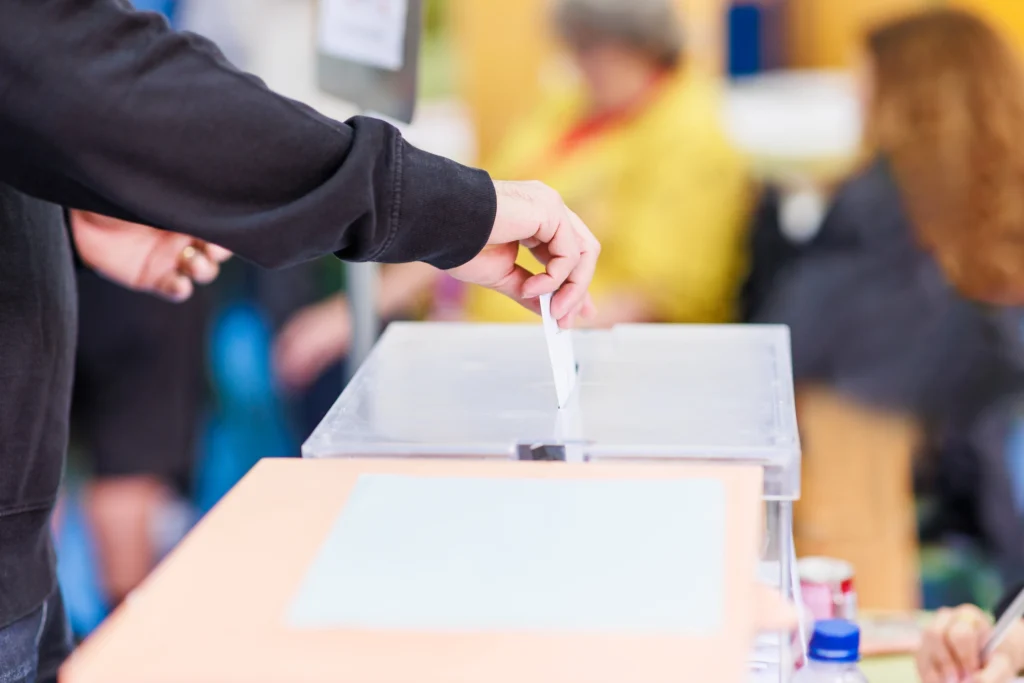 Sondajul INSCOP arată că Alianţa PSD-PNL ar obţine 46,6% din voturi la alegerile europarlamentare