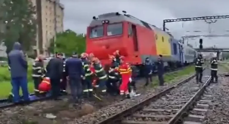 VIDEO. Accident feroviar în Nicolina. O persoană a fost lovită de tren
