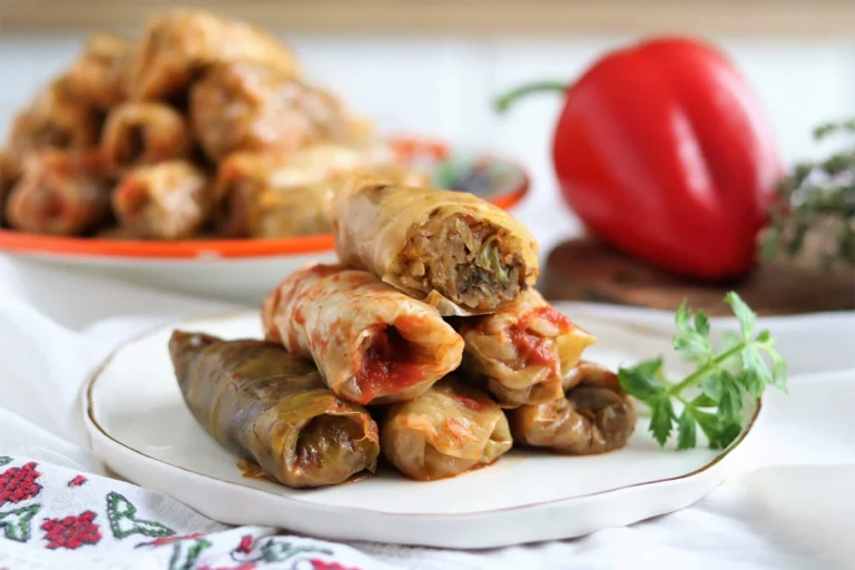 Bărbatul va fi trimis la închisoare pentru că și-a agresat și răpit partenera „din cauza că nu făcea bine sarmale”