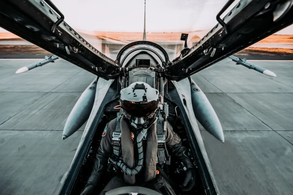 SUA aprobă vânzarea de rachete pentru avioanele F-16 românești
