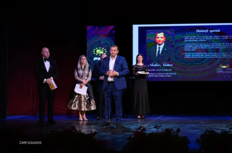 Fostul Viceprim-ministru al Republicii Moldova, Andrei Năstase, premiat cu distincție specială la „Gala Iașului Liberal – Reunim oameni, reunim valori!”