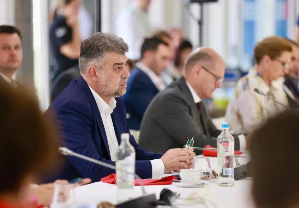 Premierul Ciolacu avertizează asupra pericolelor războiului hibrid