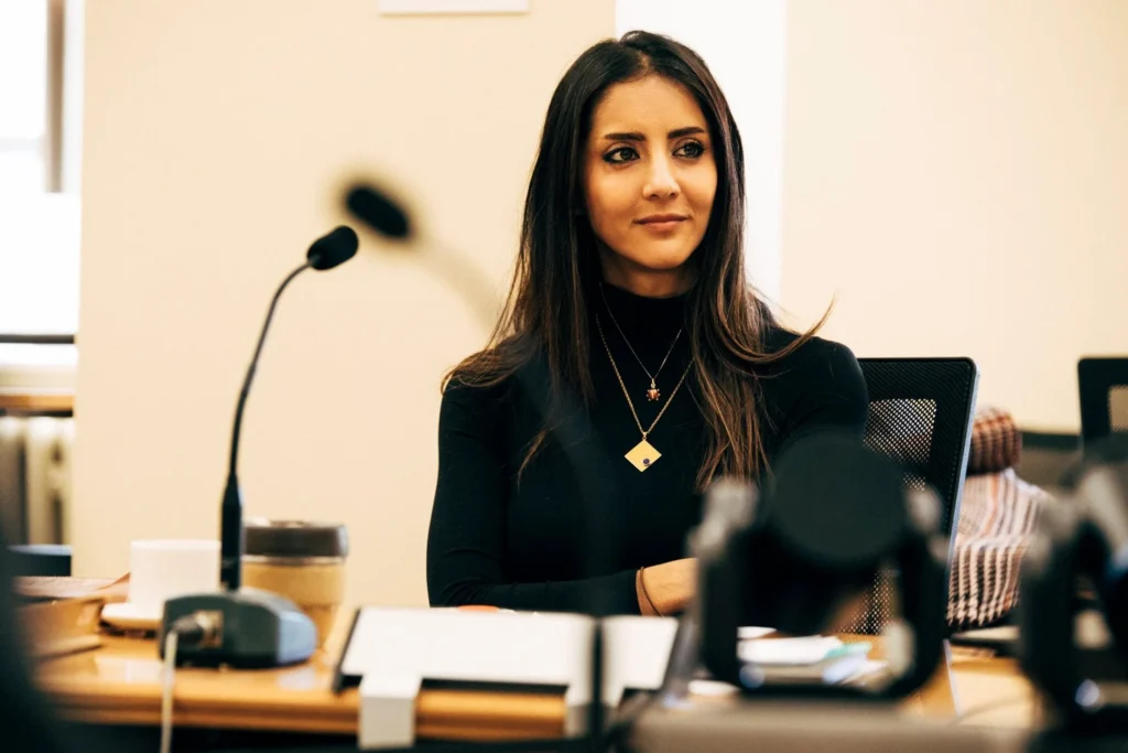Fosta deputată din Noua Zeelandă condamnată să plătească 912 de euro pentru furt din magazine de modă în valoare de 5.700 euro