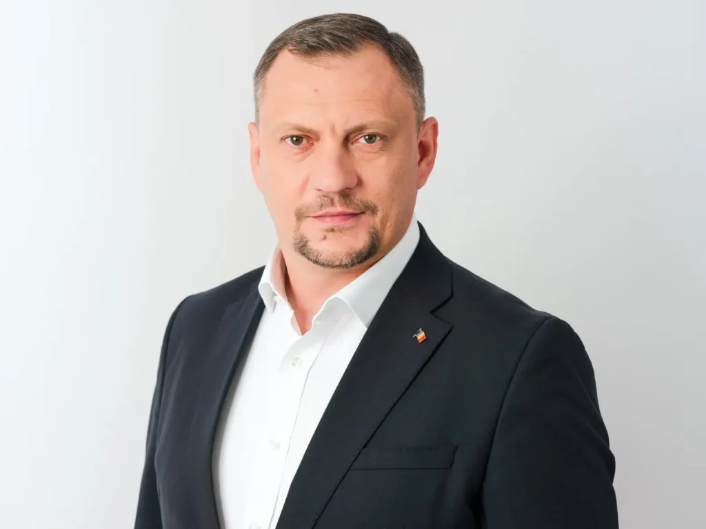 Scrisoare deschisă către Mihai Chirica, actualul primar al Iașului: Vă invit să pășiți în Iașul celor mulți și neauziți, pentru o dezbatere electorală despre viitorul comunității!