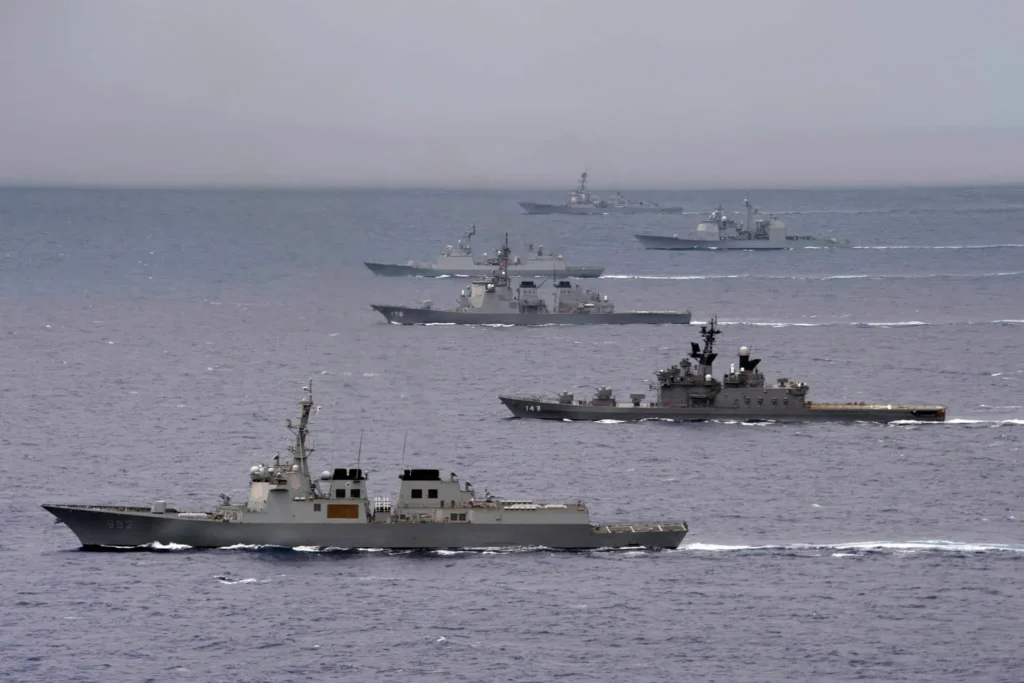 Coreea de Sud, SUA și Japonia lansează exerciții militare comune în contextul tensiunilor cu Coreea de Nord