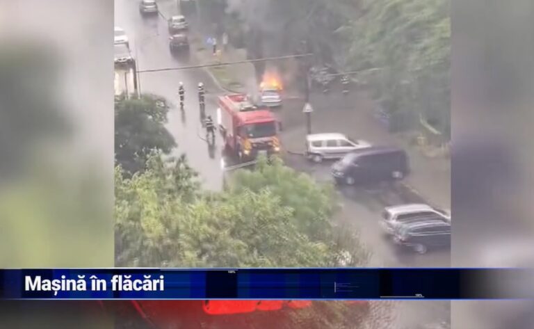 Mașină în flăcări