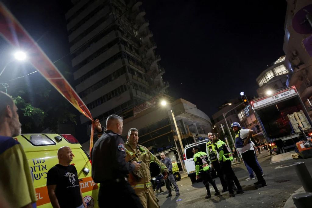 Tel Aviv ridică nivelul de alertă după un atac cu dronă revendicat de rebelii Houthi, care a dus la moartea unei persoane