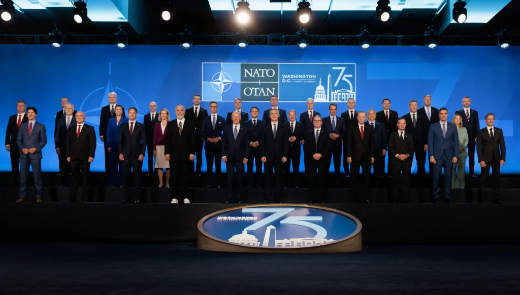 NATO se angajează pentru integrarea irreversibilă a Ucrainei și cere Chinei să înceteze sprijinul pentru Rusia