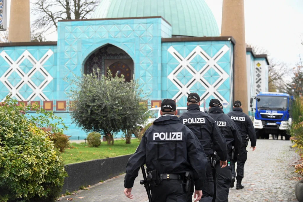 Germania interzice Centrul Islamic din Hamburg pentru extremism și sprijin pentru Hizbollah