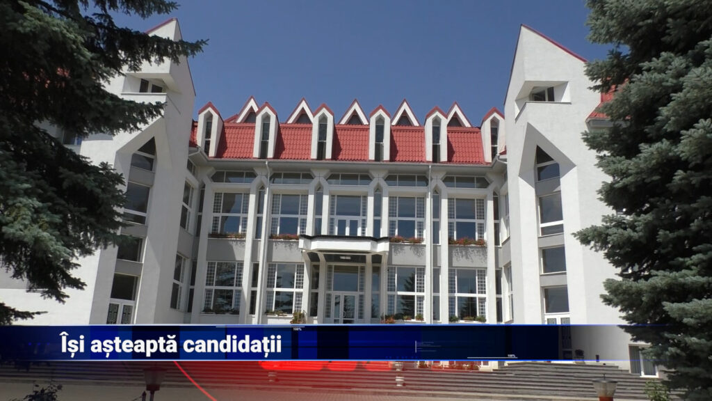 Își așteaptă candidații