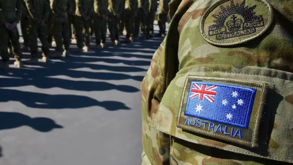 Australia arestează o fostă membră a armatei australiene și soțul ei, acuzați de spionaj pentru Rusia