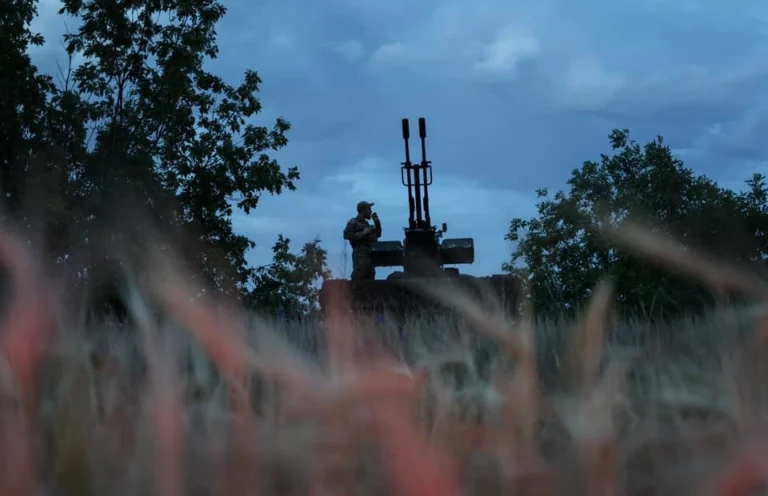 Apărarea antiaeriană rusă a doborât patru rachete și zeci de drone ucrainene în regiunile de frontieră