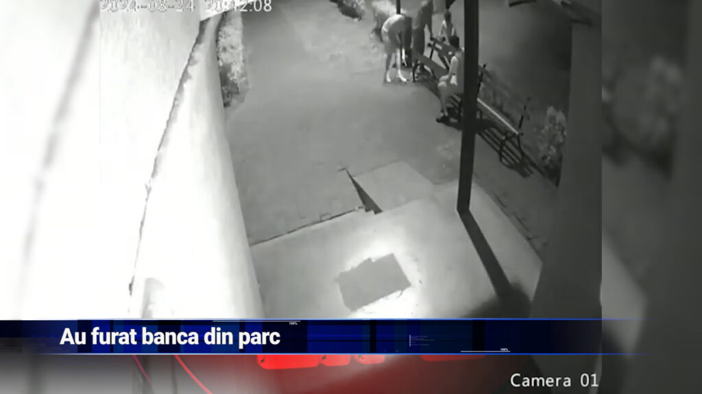 Au furat banca din parc