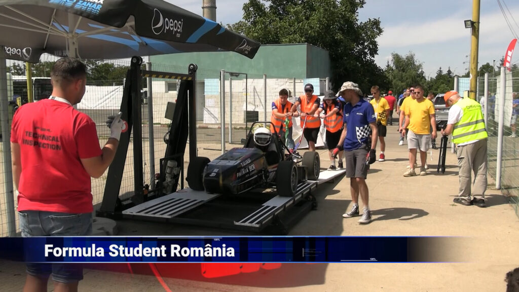 Raliu între studenți