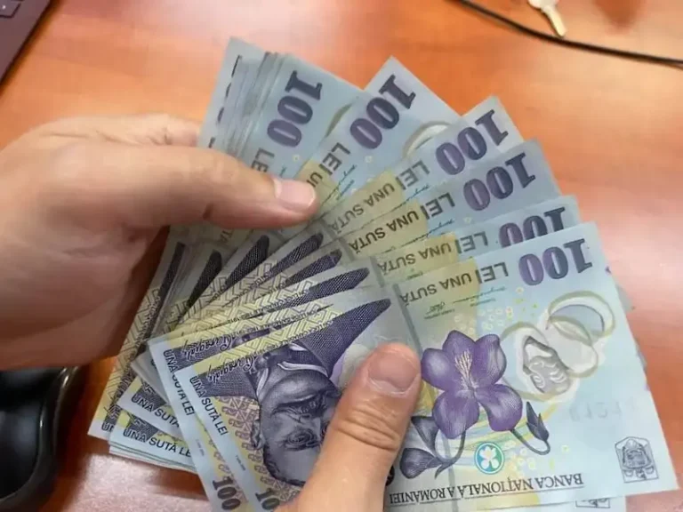 Tot mai mulți pensionari cu pensii speciale mai mari pensii speciale