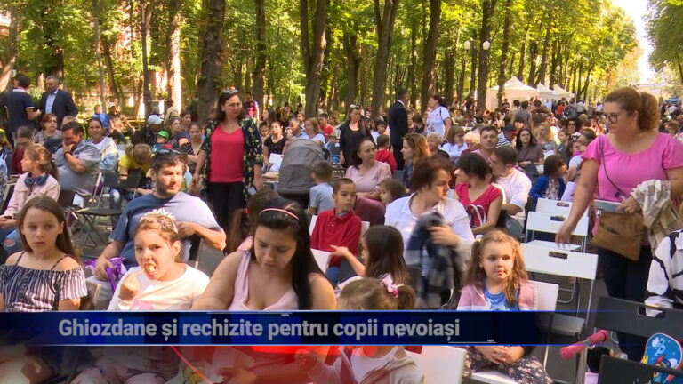 Ghiozdane și rechizite pentru copii nevoiași