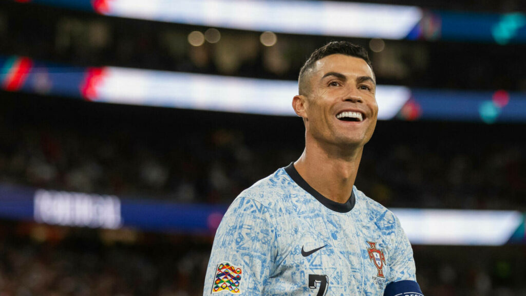 Ronaldo, cel mai bine plătit fotbalist din lume