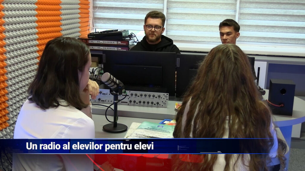 Un radio al elevilor pentru elevi