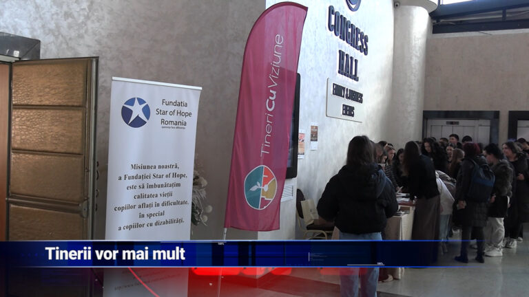 Tinerii vor mai mult