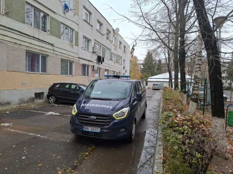 A amenințat că își ucide copilul apoi se sinucide