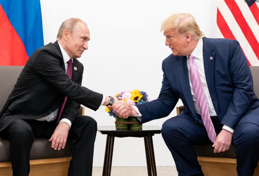 Trump și Putin au vorbit la telefon