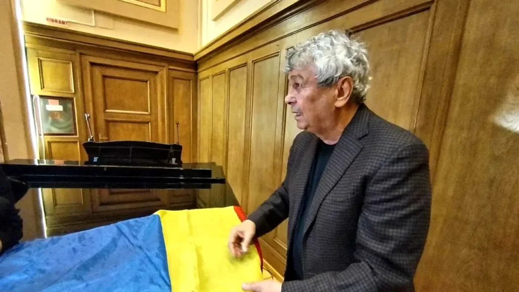Mircea Lucescu va primi titlul de cetăţean de onoare al municipiului Iaşi
