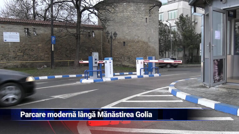 Parcare modernă lângă Mănăstirea Golia