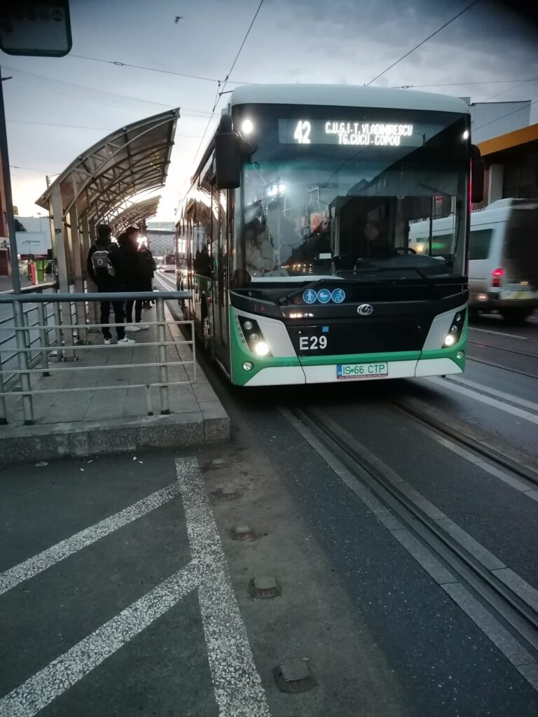 Cursele speciale pentru elevi și studenți sunt din nou pe traseu