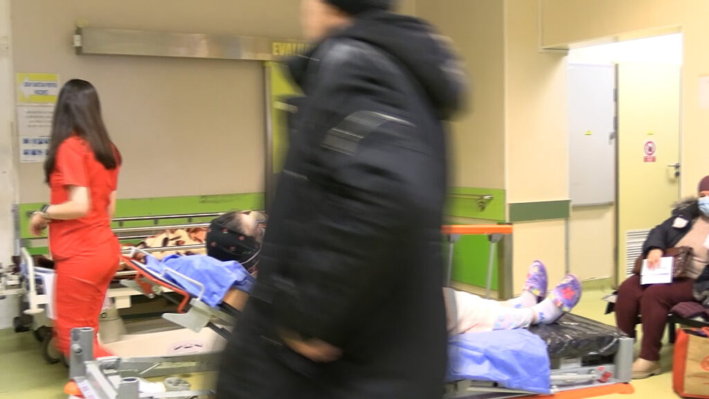 Abandonați în spital