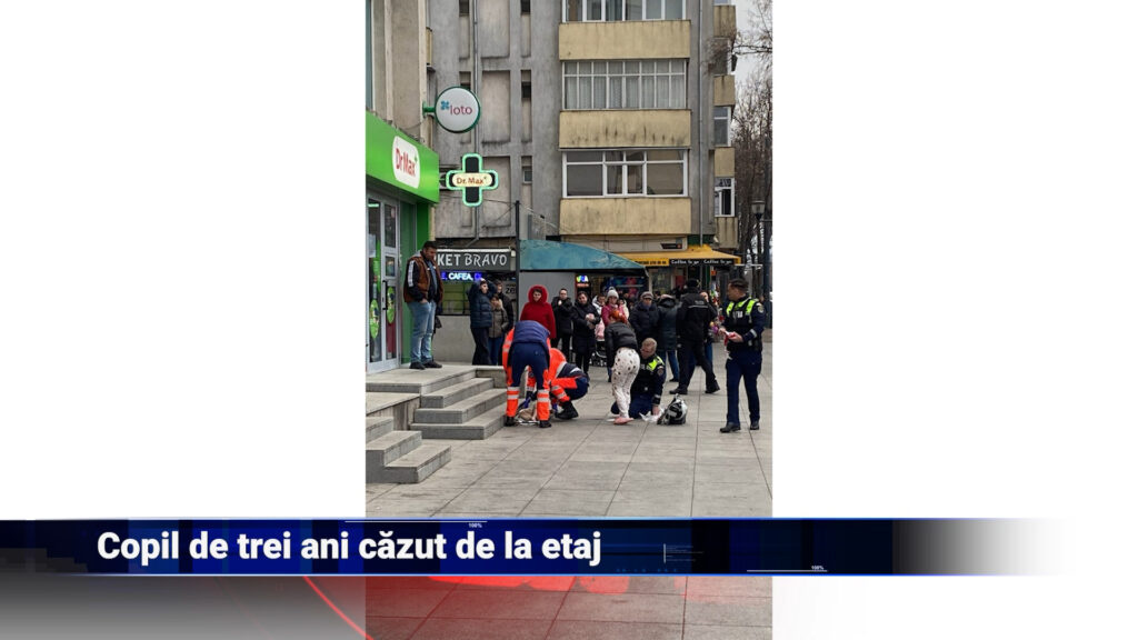 Copil de trei ani căzut de la etaj