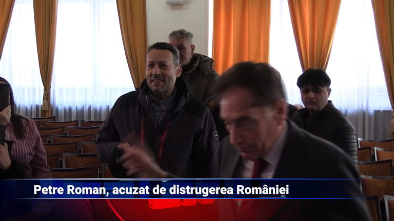 Petre Roman, acuzat de distrugerea României
