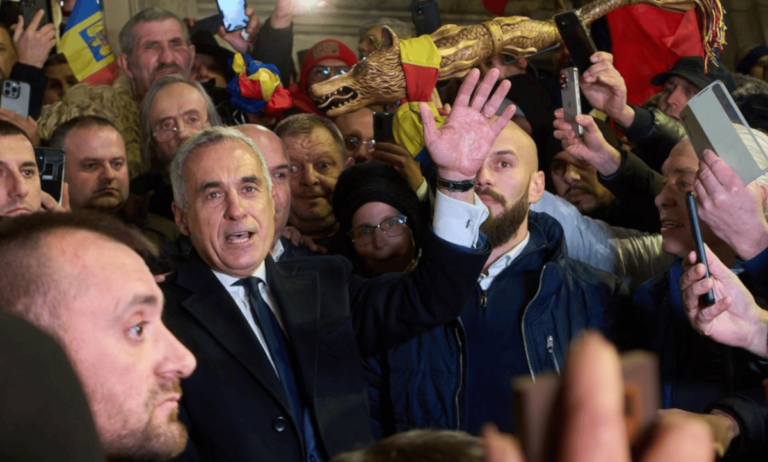 Călin Georgescu ar putea fi oprit să candideze. Liderii politici fac declarații misterioase, dar cu subînțeles