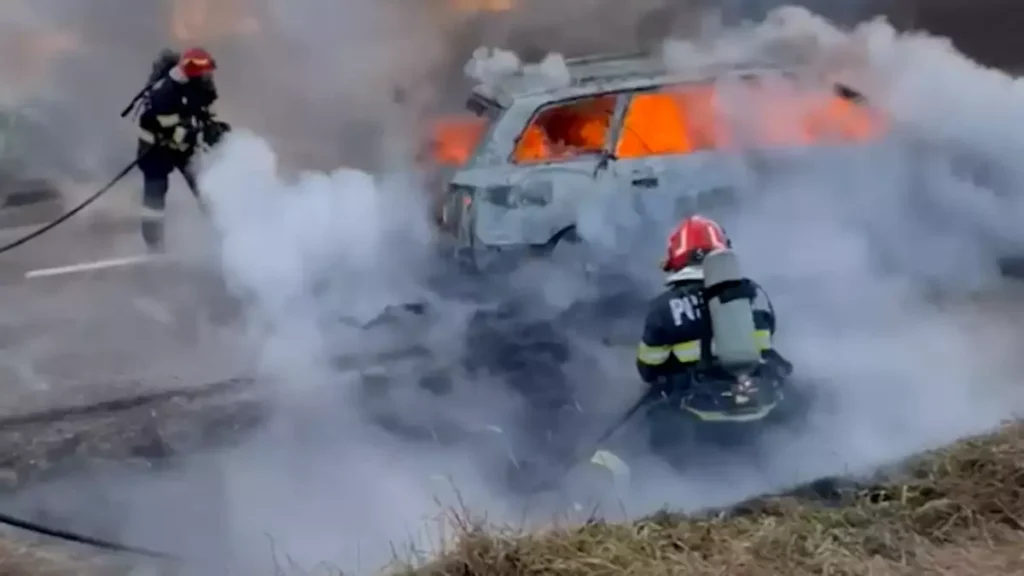 Incendiu auto în Botoșani: Mașină cuprinsă de flăcări în mers