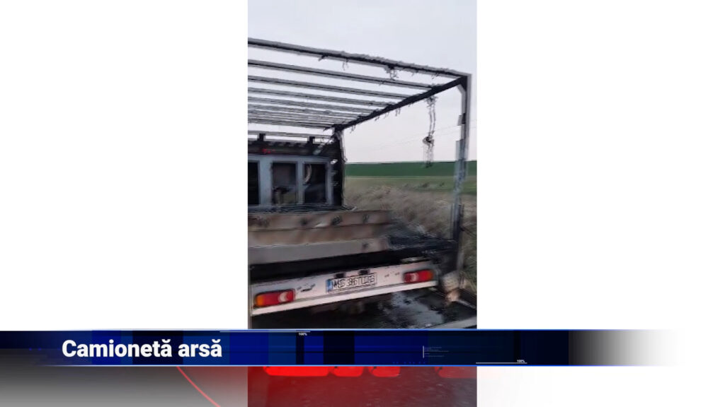 Camionetă arsă