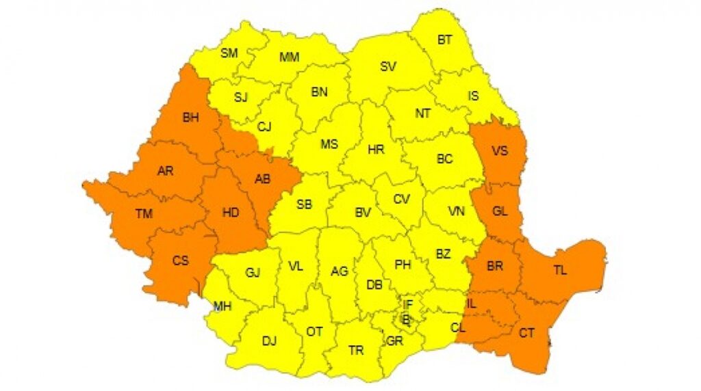 România, sub coduri de vânt și furtuni în următoarele zile