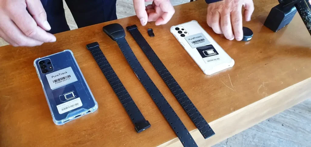 Bărbat monitorizat, reținut după ce și-a vândut dispozitivul electronic pentru 150 lei