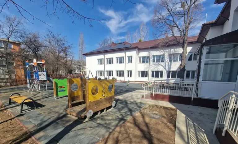 Grădinița cu Program Prelungit Nr. 13 din Tătărași, reabilitată cu fonduri europene, se deschide luni, 28 aprilie