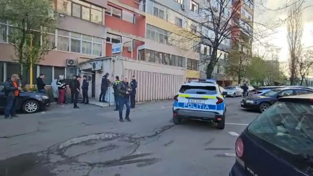 Doi hoți înarmați, căutați după un jaf violent în Constanța